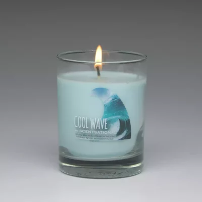 Cool Wave – 11oz scented candle burning