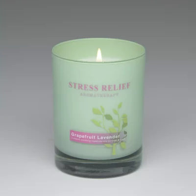 Grapefruit Lavender – 11oz scented candle burning