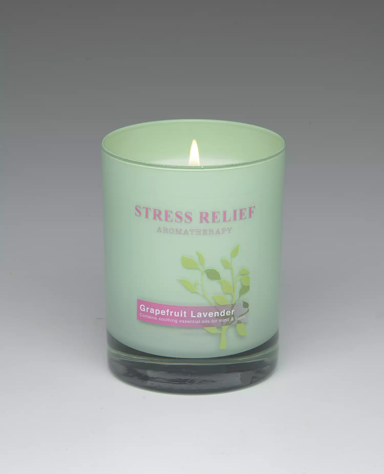 Grapefruit Lavender – 11oz scented candle burning