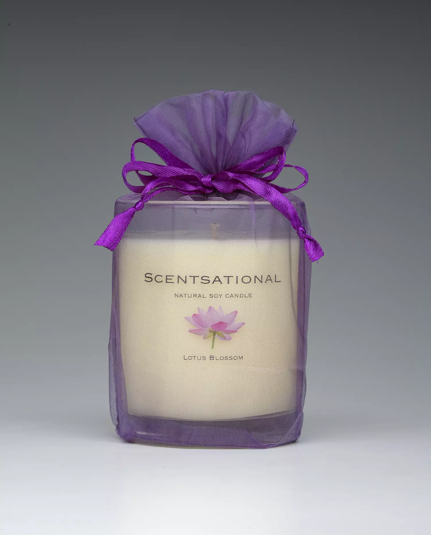 Lotus Blossom – 11oz scented candle with bag