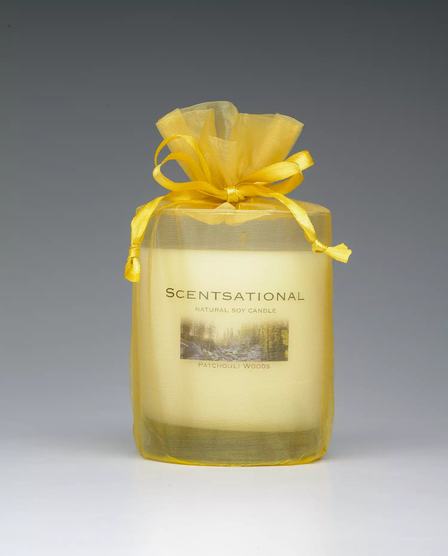 Patchouli Woods – 11oz scented candle with bag