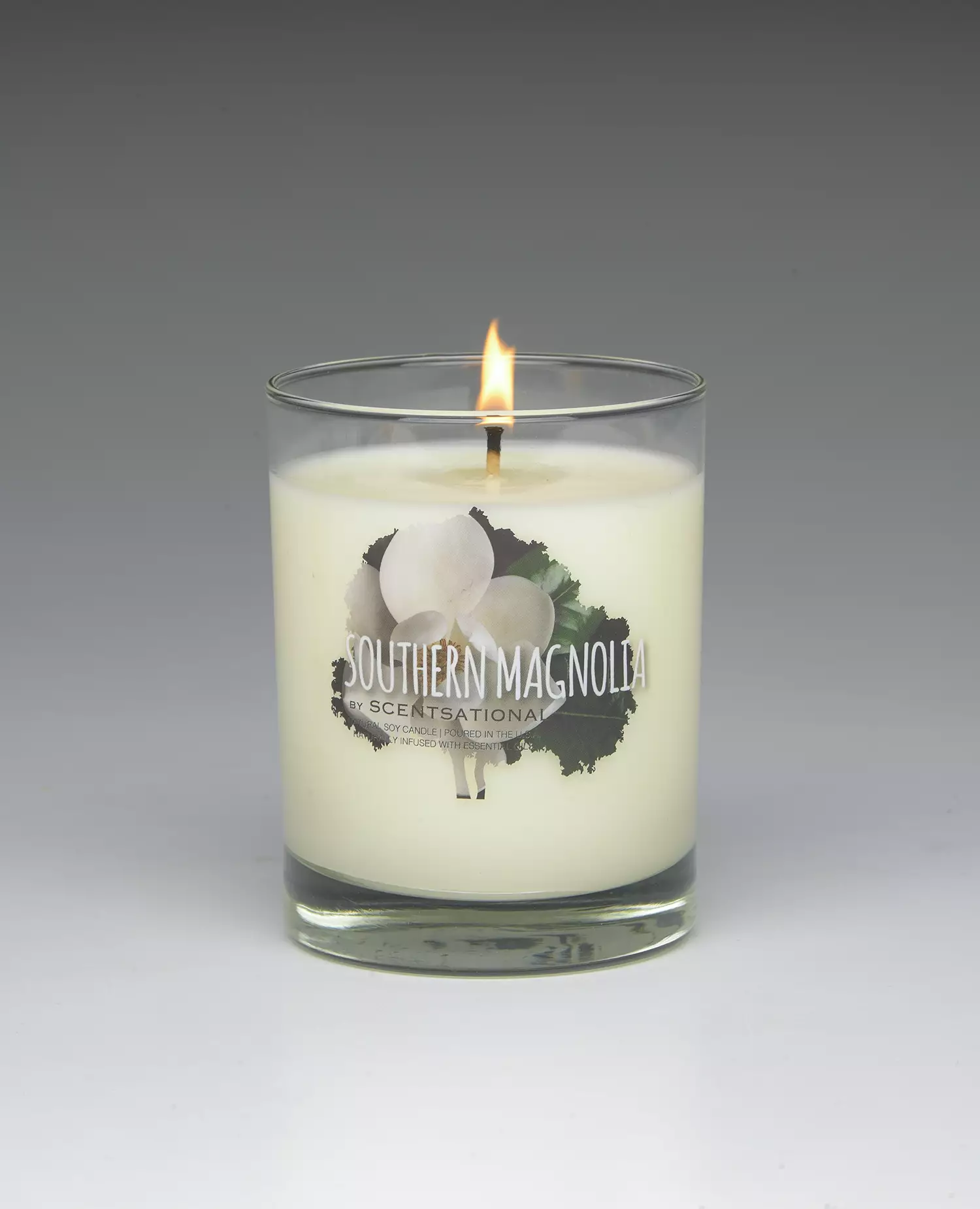 Southern Magnolia – 11oz scented candle burning